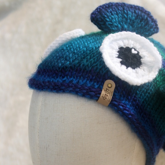 BNWOT Child's Stocking Style Fish Hat Blue Lagoon Colour One Size Fits Most - Picture 3 of 7